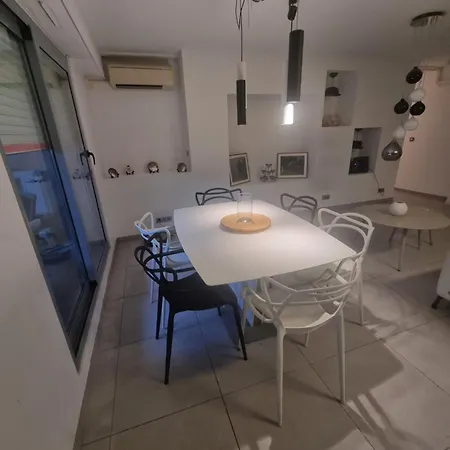 Monte-carlo Hill Apartment